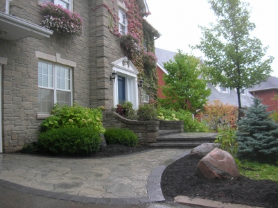 Entrance with Mega Arbel paver and raised landing