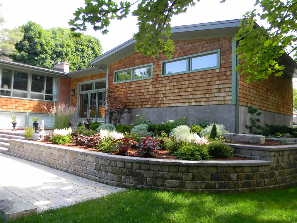 Tiered wall garden