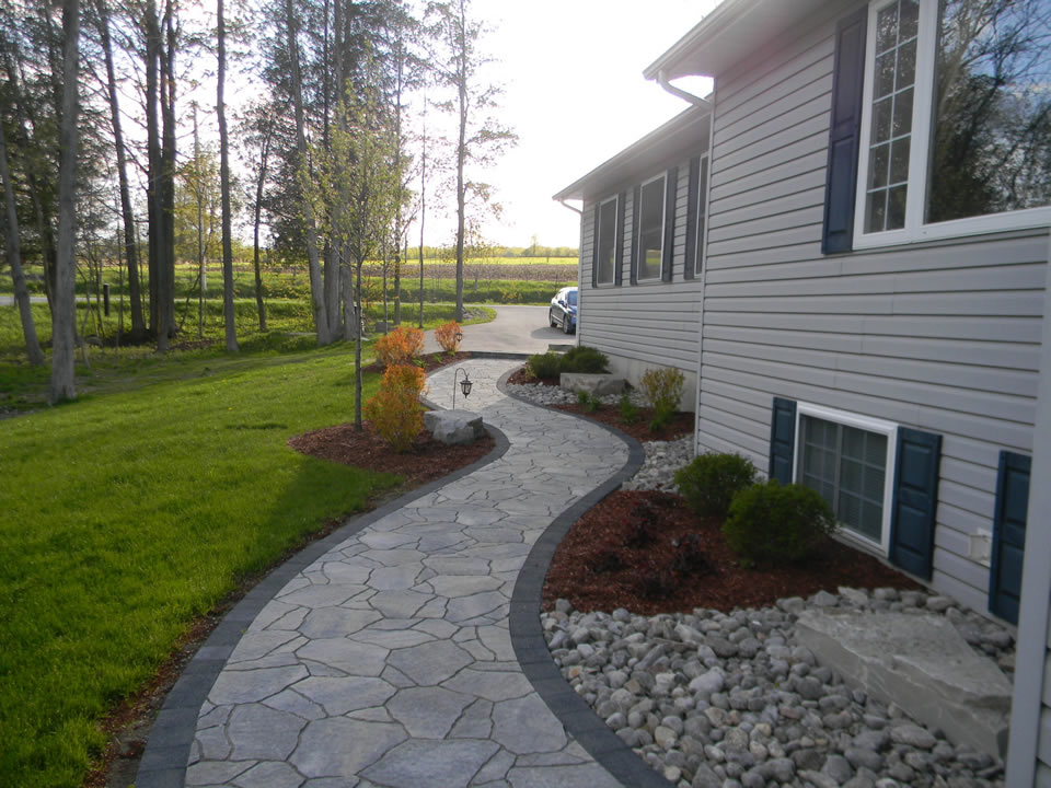 Mega Arbel flagstone winding walkway