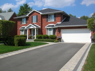 Driveway border with charcoal accenting