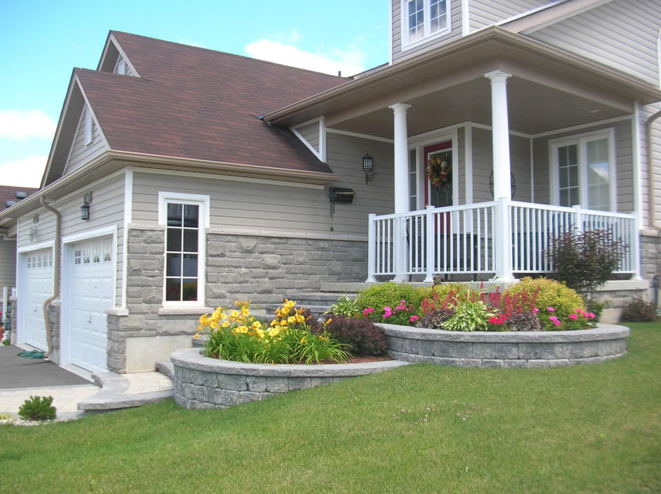 Circular garden retaining walls