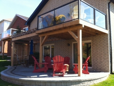 Raised Patio with Cedar Privacy Screen